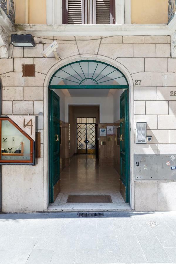 Ht Hometown Vite Rome Exterior photo